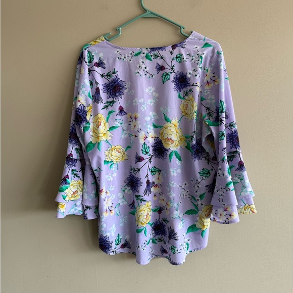 Liz Claiborne Lavender Floral Bell Sleeve Blouse - Picture 2 of 5